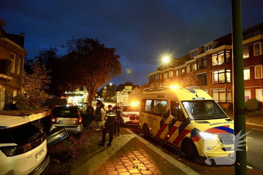 Ravage nadat voertuig in tuin belandt