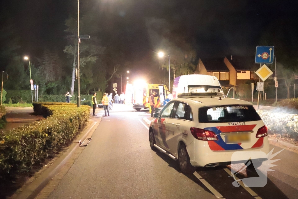Ongeval tussen bestelbus en scooter met gewonden