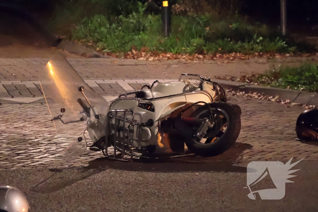 Ongeval tussen bestelbus en scooter met gewonden