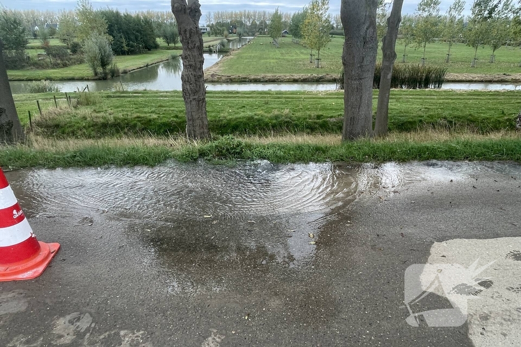Waterlekkage langs dijk