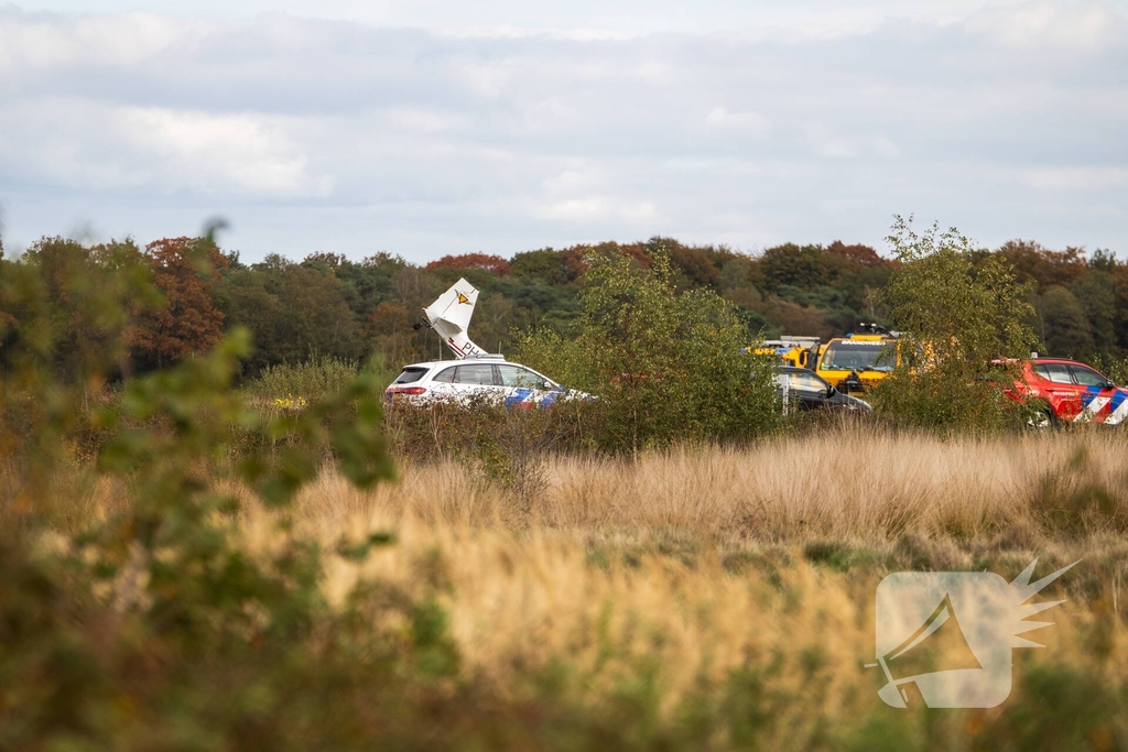 Vliegtuig komt bij landing in de grond terecht