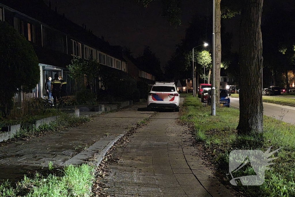 Vuurwerk ontploft bij voordeur woning