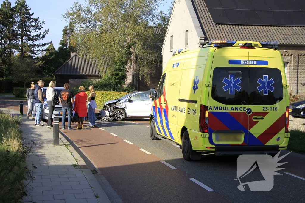 Gewonde bij frontale aanrijding