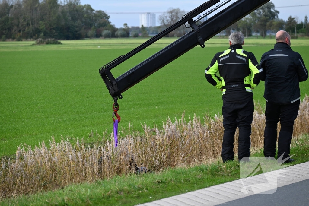 Motorrijder in sloot bij ongeval