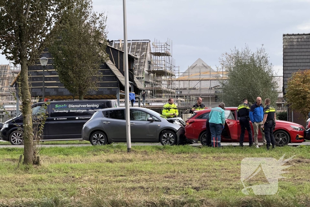 Kettingbotsing met drie auto's
