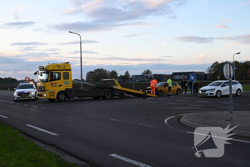 Schade maar geen gewonden bij aanrijding