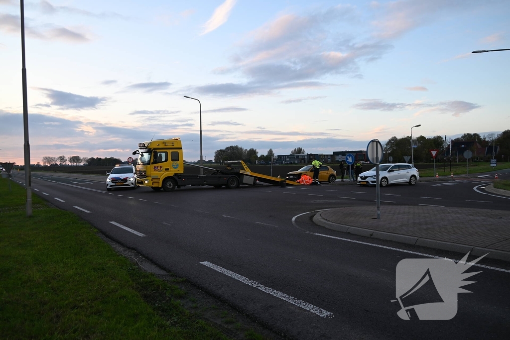 Schade maar geen gewonden bij aanrijding