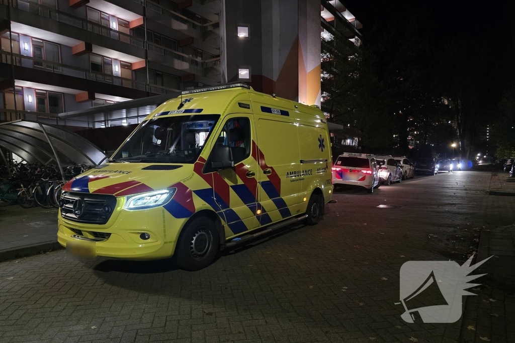 Politie en ambulance ingezet voor conflict in flatwoning