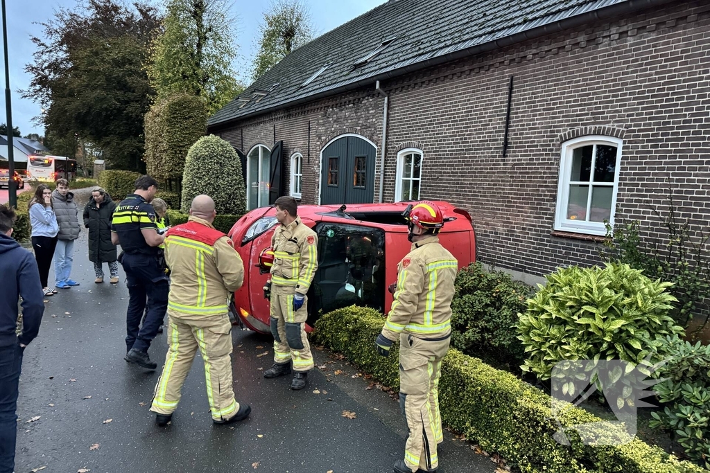 Vrouw komt met de schrik vrij na ongeval