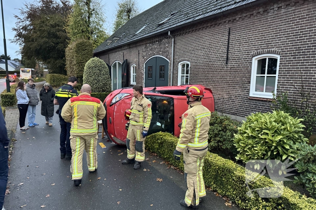 Vrouw komt met de schrik vrij na ongeval