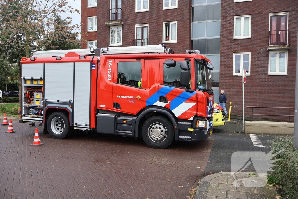 Auto crasht in parkeergarage