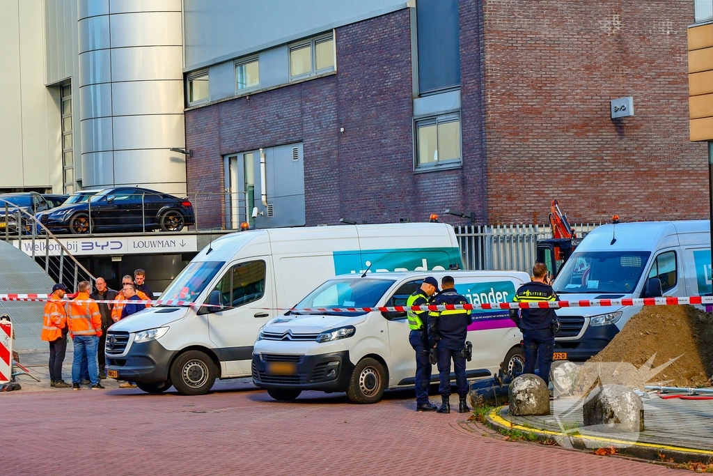 Ongeval leidt tot politieafsluiting bij autodealer