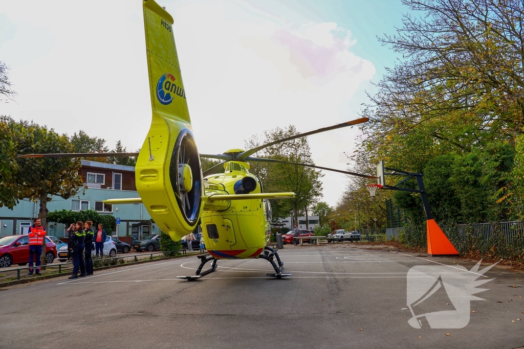 Piloot landt traumaheli op krap veldje