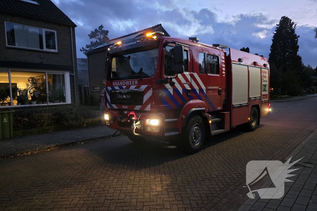 Brand in bijgebouw snel onder controle
