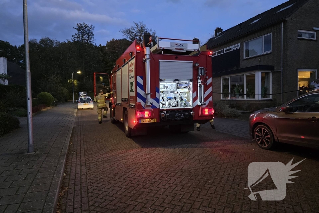 Brand in bijgebouw snel onder controle