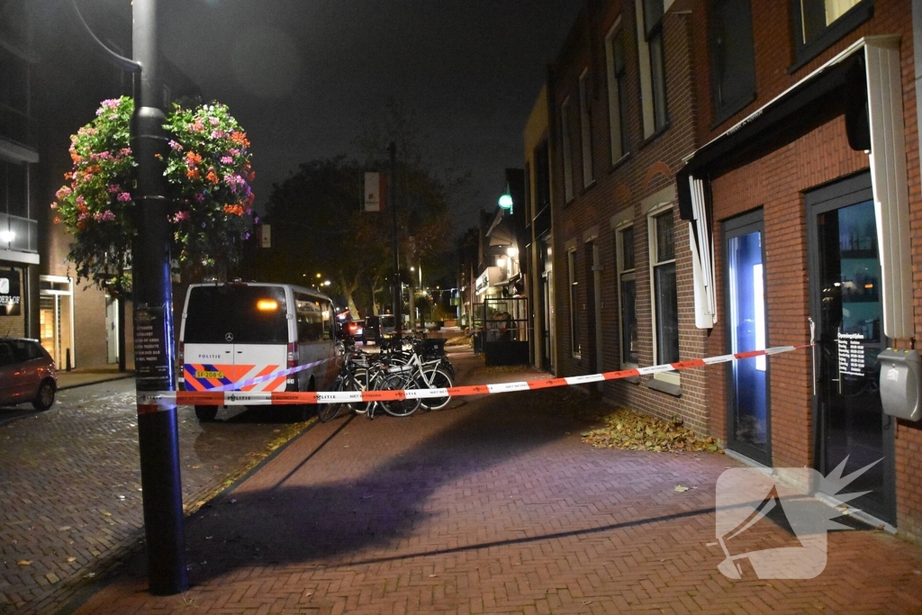 Straat afgezet na steekincident