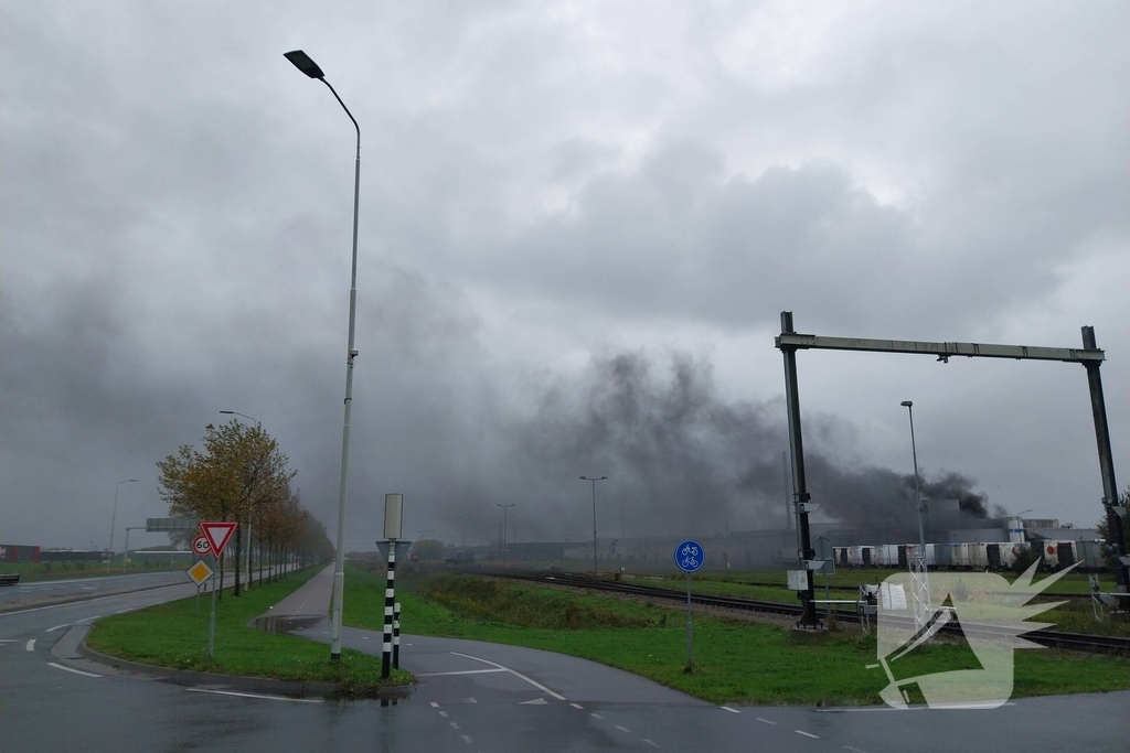 Grootschalige inzet bij industriebrand
