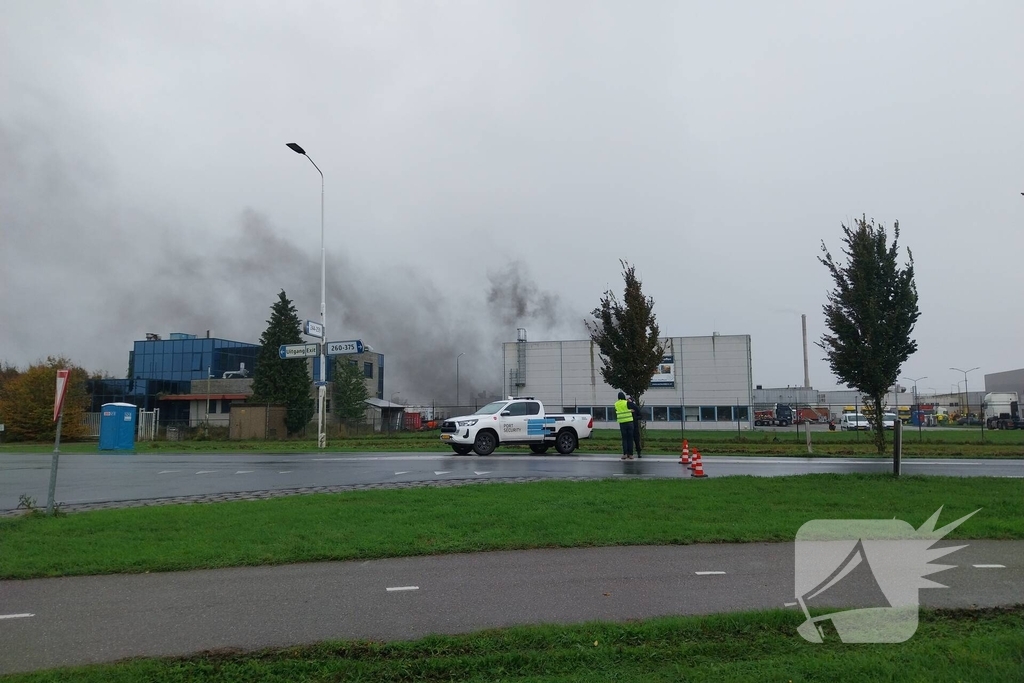 Grootschalige inzet bij industriebrand