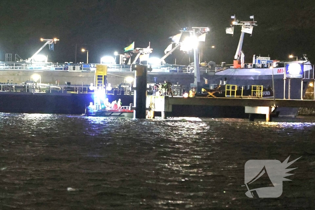 Twee vermisten na aanvaring in haven