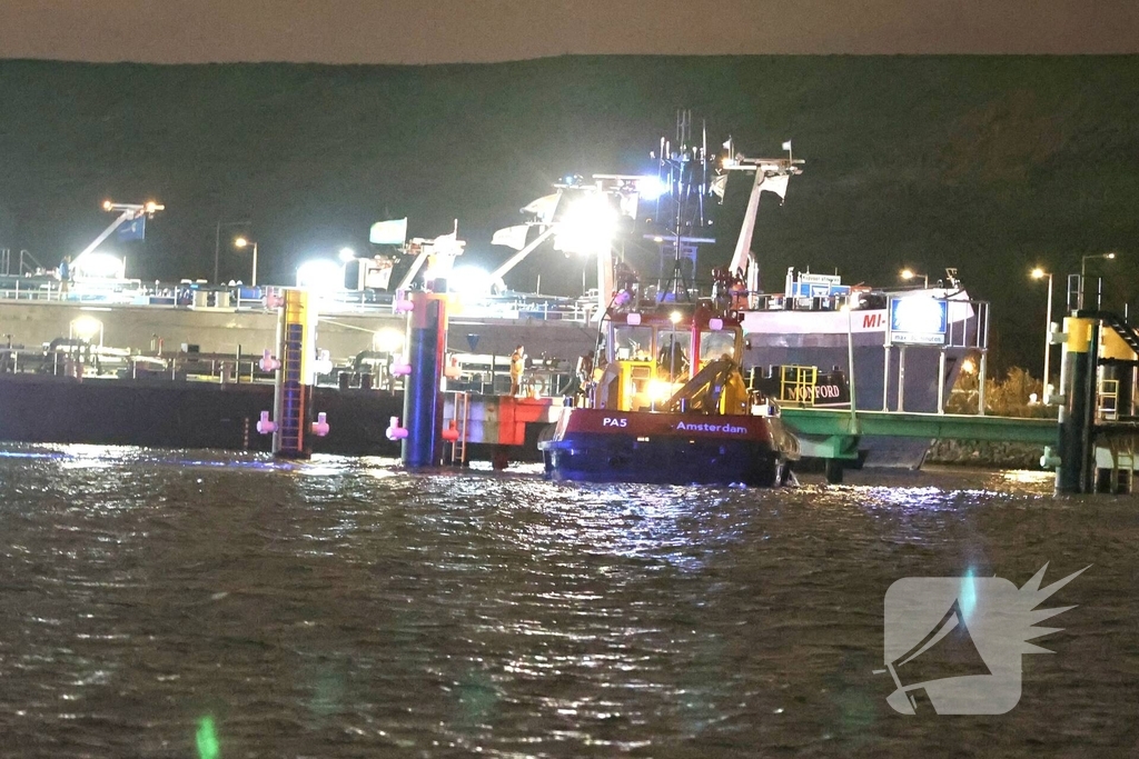 Twee vermisten na aanvaring in haven
