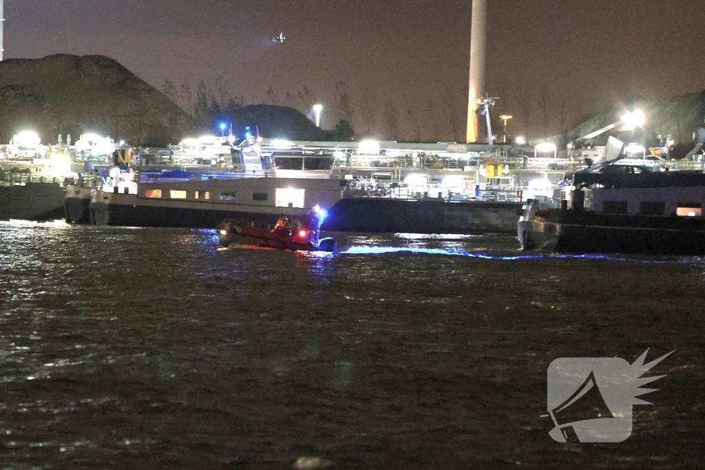 Twee vermisten na aanvaring in haven