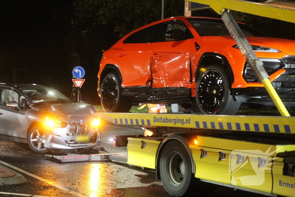 Lamborghini van drie ton in de kreukels bij crash