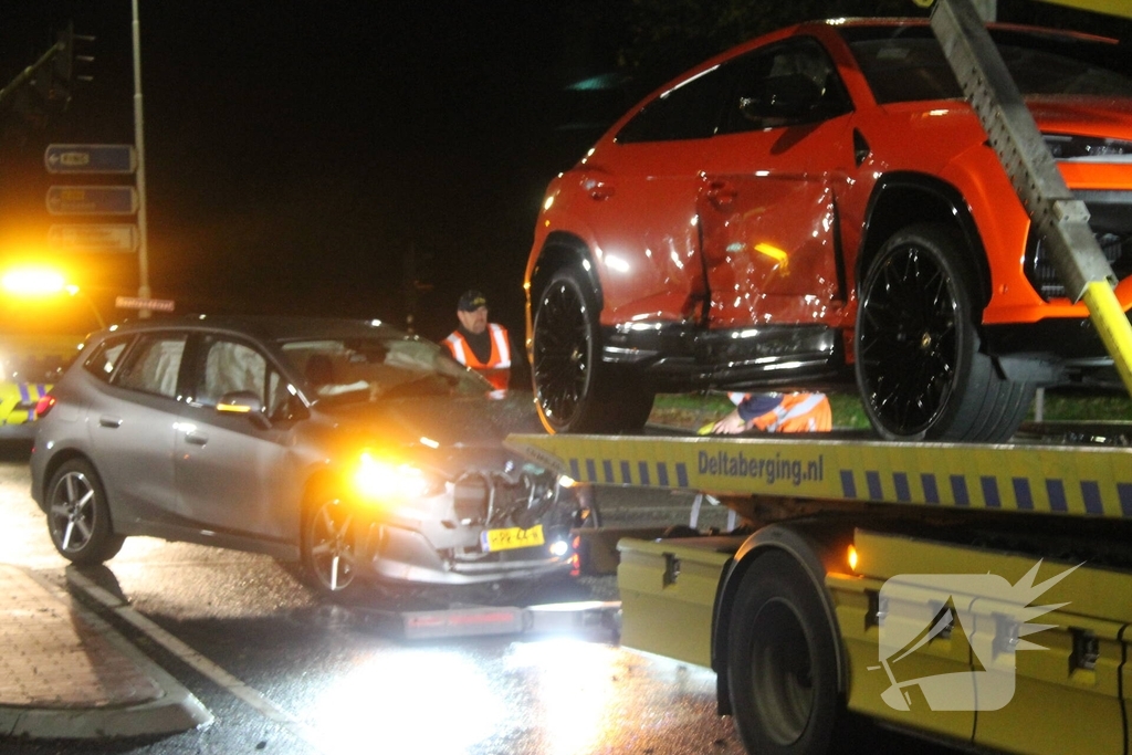 Lamborghini van drie ton in de kreukels bij crash