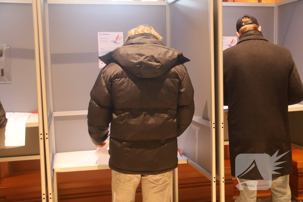 Veel mensen stemmen in de Leidse regio