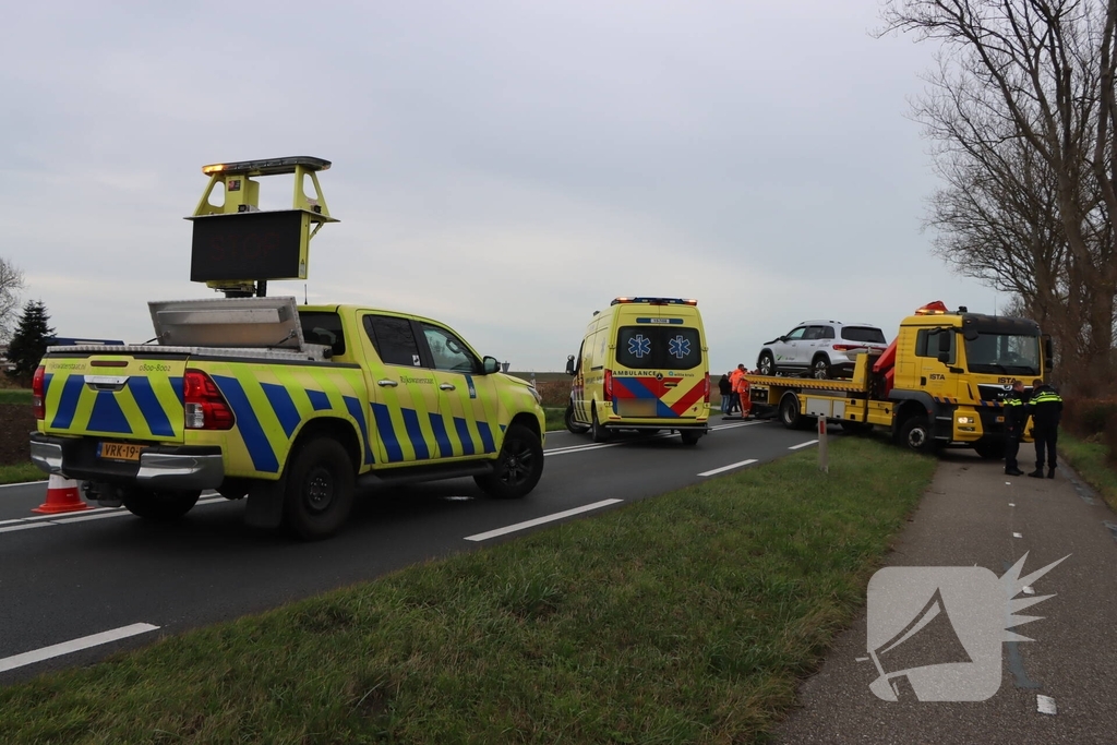 Botsing tussen auto en taxi