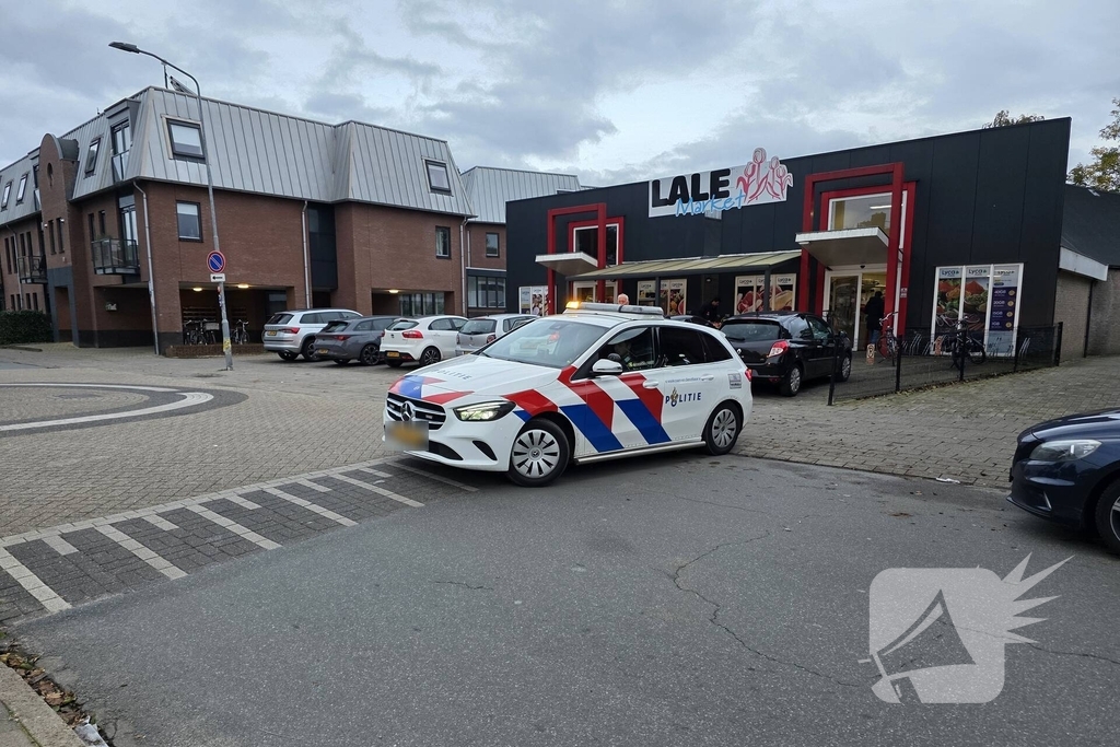 Automobilist krijgt bekeuring vanwege rijdend filmen van hulpdiensten
