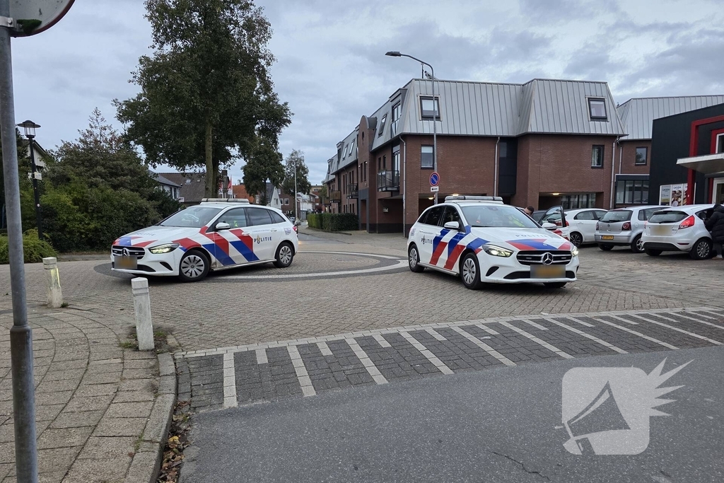 Automobilist krijgt bekeuring vanwege rijdend filmen van hulpdiensten