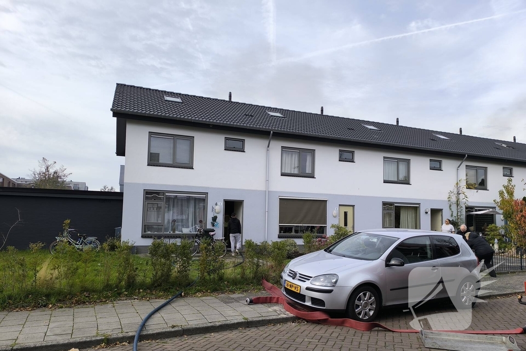 Brand in schuur snel onder controle