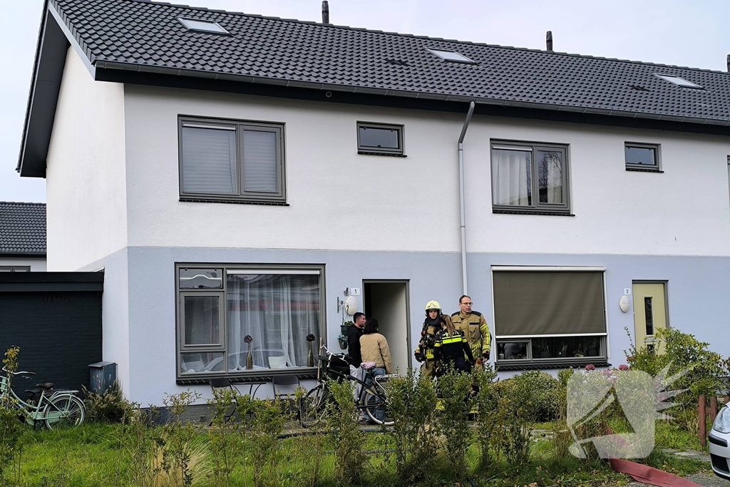 Brand in schuur snel onder controle