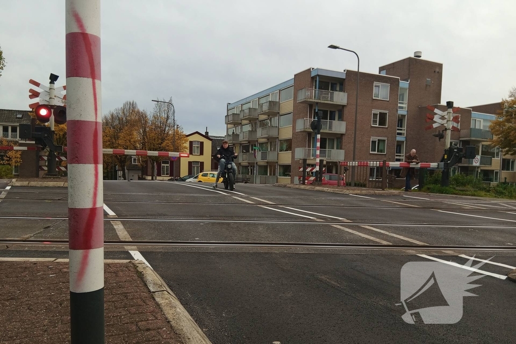 Defecte spoor overgangen zorgen voor verkeers chaos