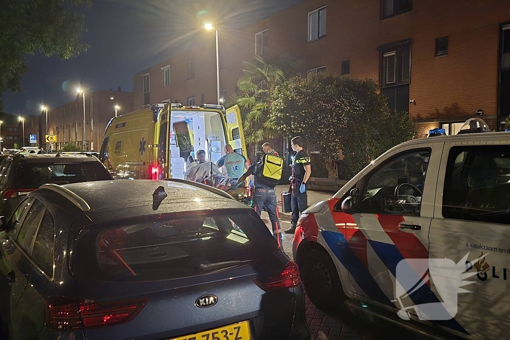 Gewonde na steekpartij, verdachte op de vlucht