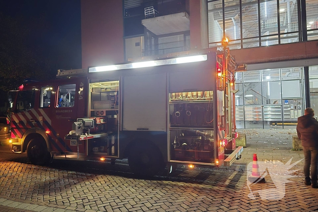 Deur ingetrapt na keukenbrand