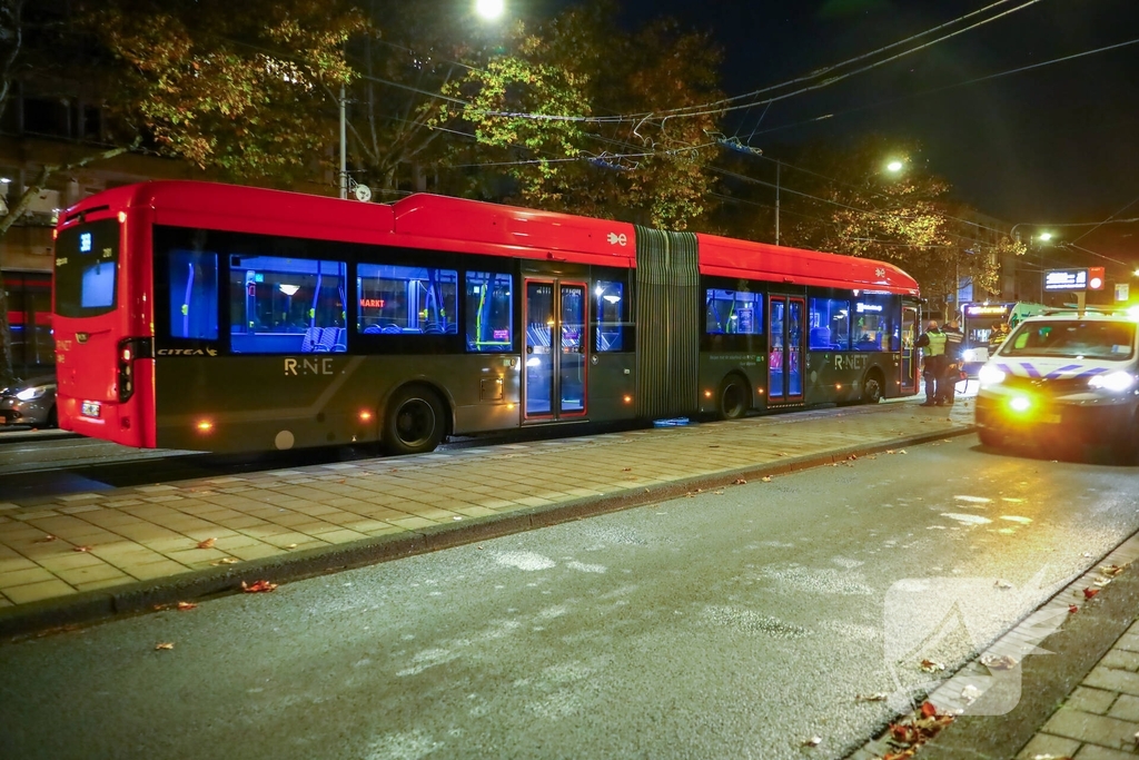 Fietser gewond na aanrijding met stadsbus