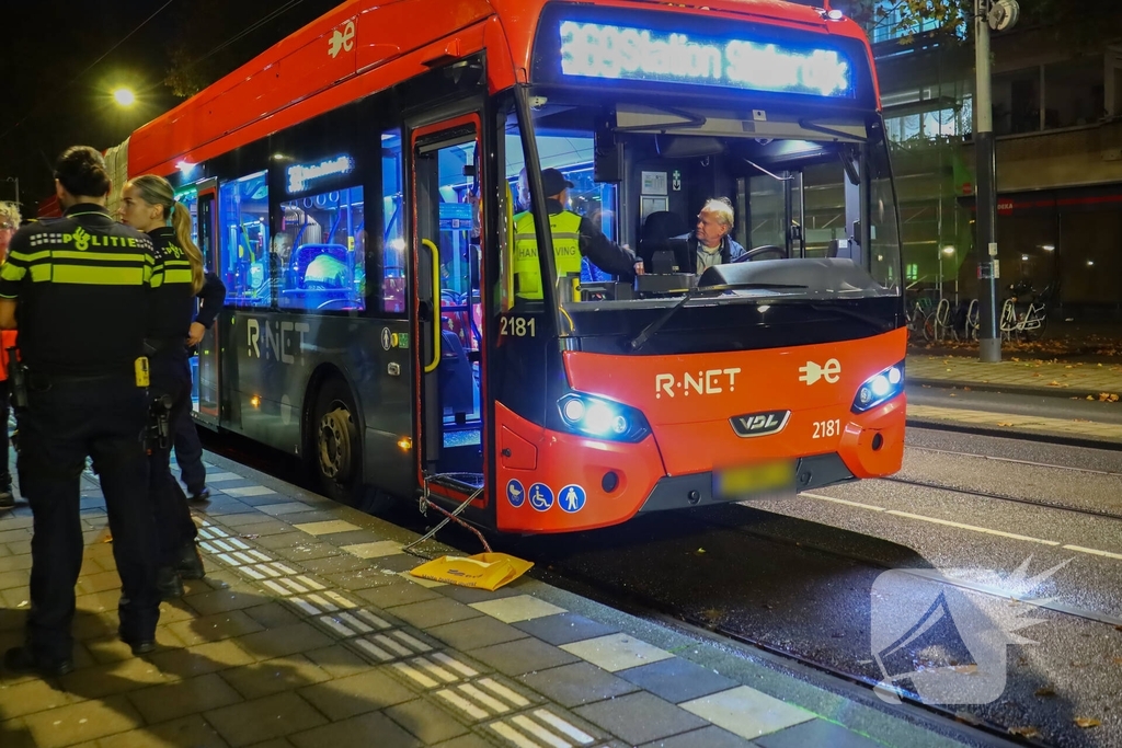Fietser gewond na aanrijding met stadsbus