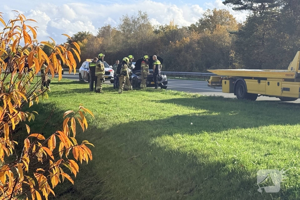 Brand in auto leidt tot afsluiting rijstrook