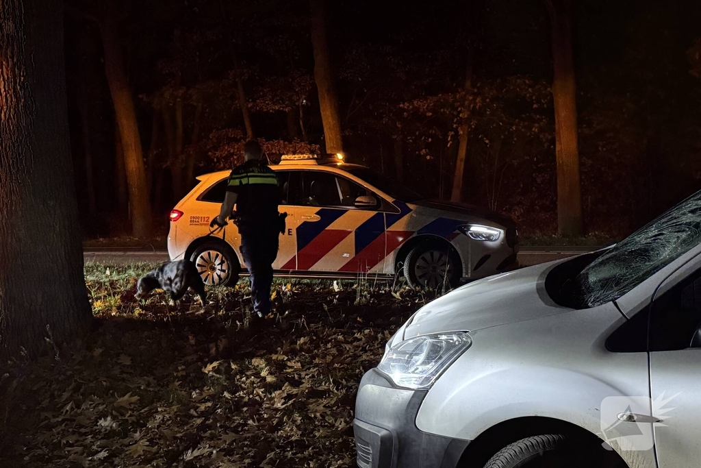 Vrouw gewond na aanrijding met bestelbusje