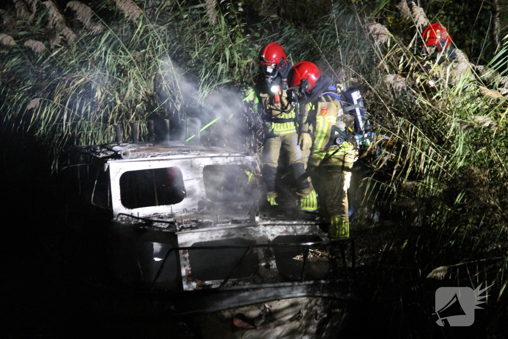 Bootje volledig verbrand tijdens brandincident