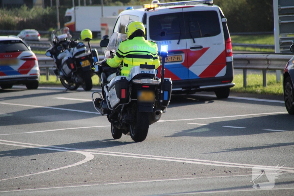 Zwaar ongeval tussen motor en voertuig leidt tot gewonde