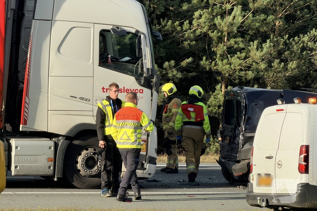 Meerdere voertuigen betrokken bij ongeval