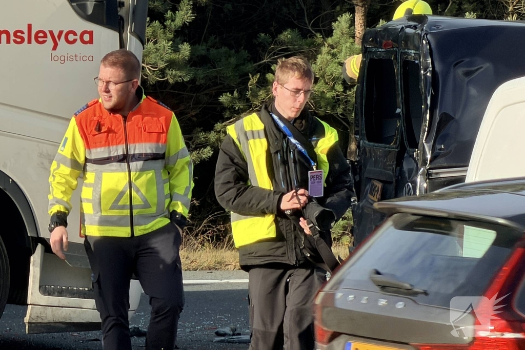 Meerdere voertuigen betrokken bij ongeval