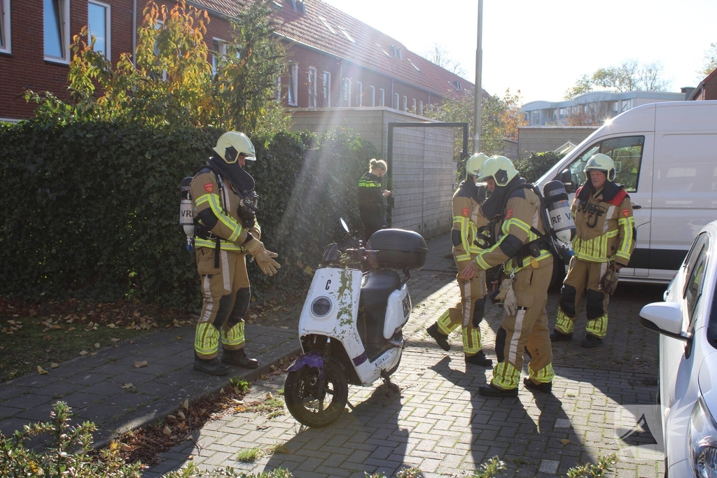 Rookontwikkeling in bestelbus