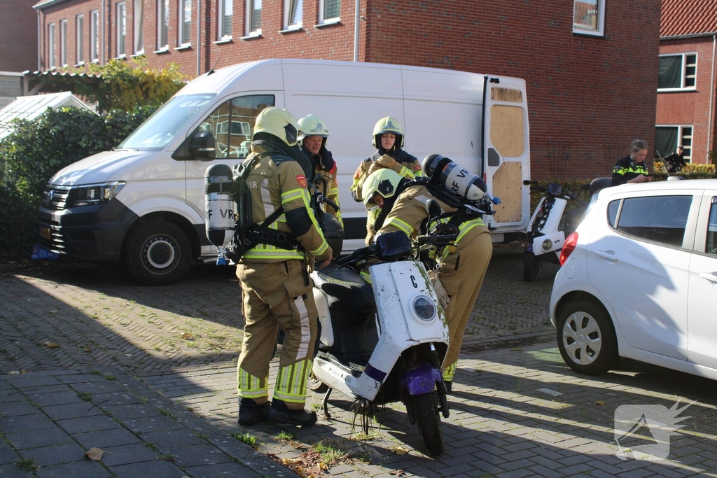 Rookontwikkeling in bestelbus