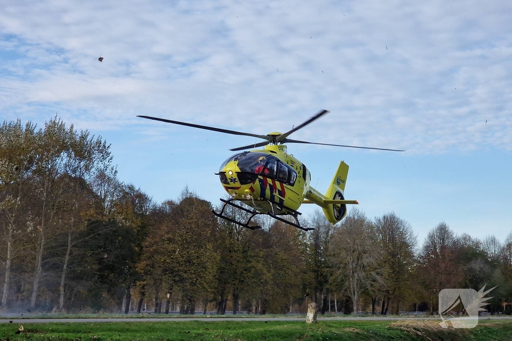Fietser te water in ernstige situatie