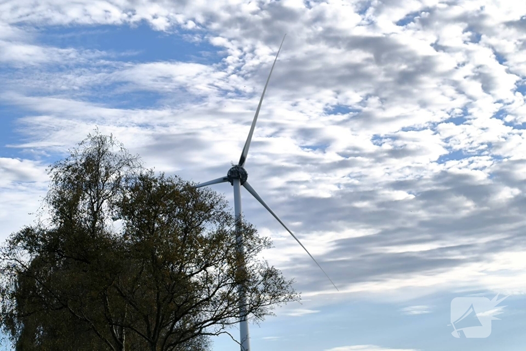 Herstel windmolen na brand vergt tijd