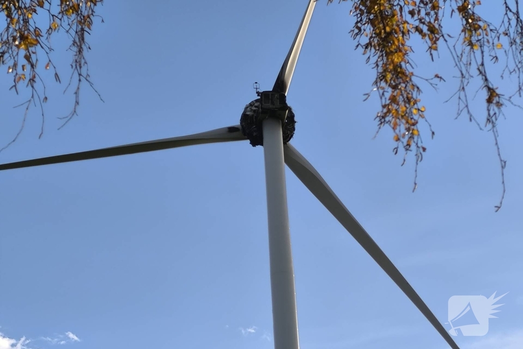 Herstel windmolen na brand vergt tijd