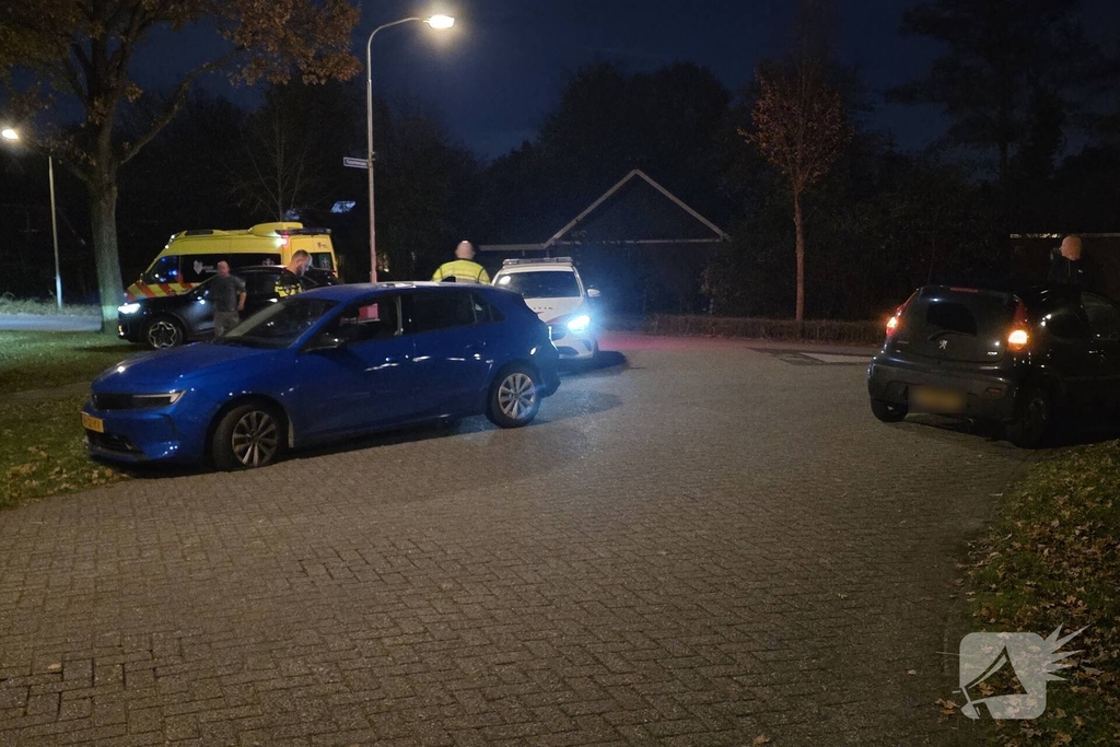 Botsing tussen twee auto's leidt tot verwondingen